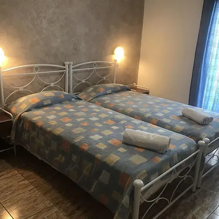 Casa de hóspedes Ilios Fira (Santorini)
