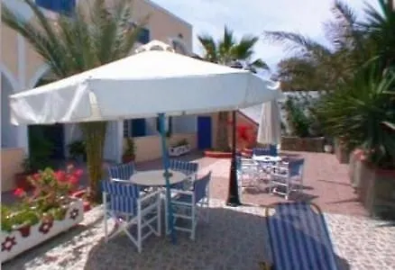 Ilios Pensión Fira (Santorini)