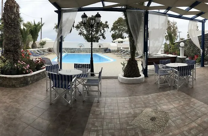 Ilios Pensión Fira (Santorini)